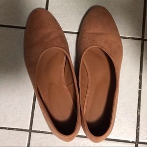 Oak+fort nude suede flats